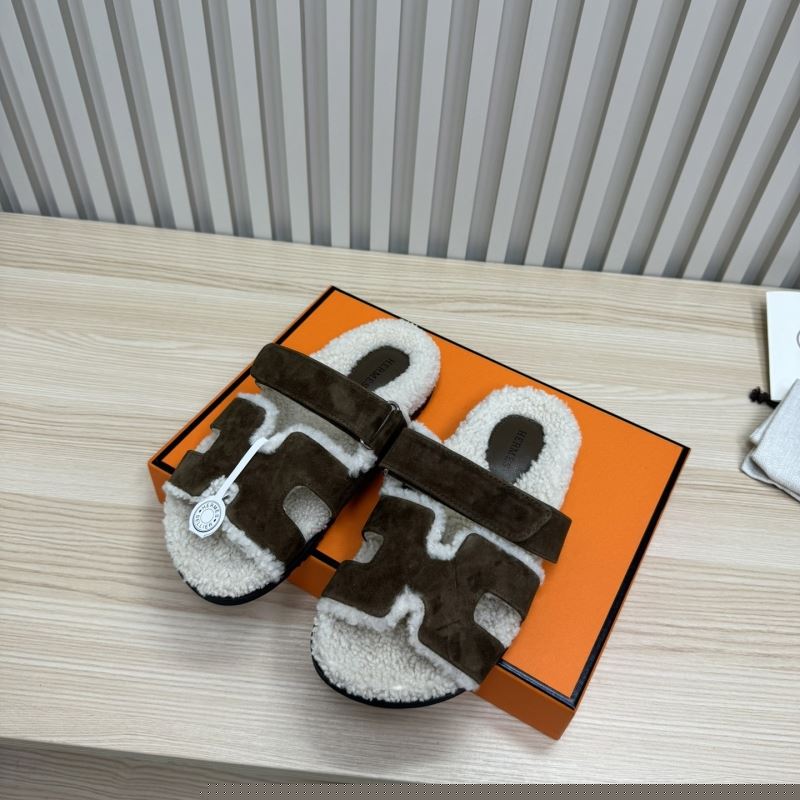 H**mes slippers